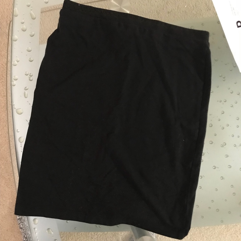 OFFER - forever 21 NEVER WORN pencil skirt
